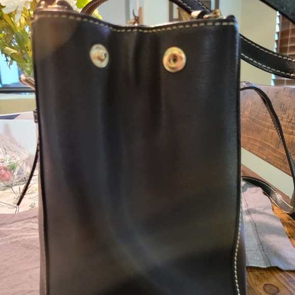 Dooney & Bourke leather handbag - Picture 12 of 16